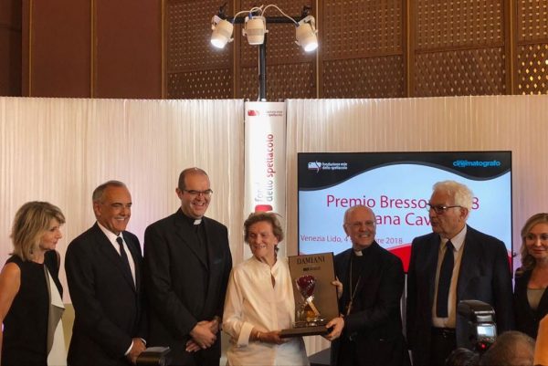 Mons. Galantino consegna il Premio Bresson 2018 alla Cavani
